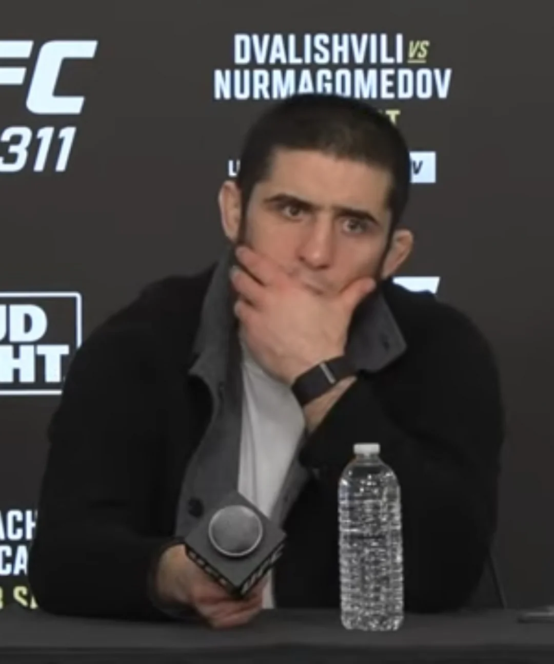 Islam Makhachev usa WHOOP en MMA - AVANX Argentina